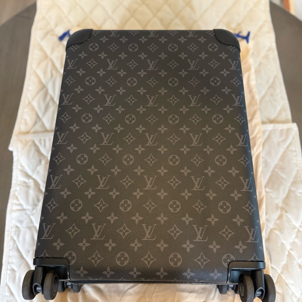 Louis Vuitton Horizon 55